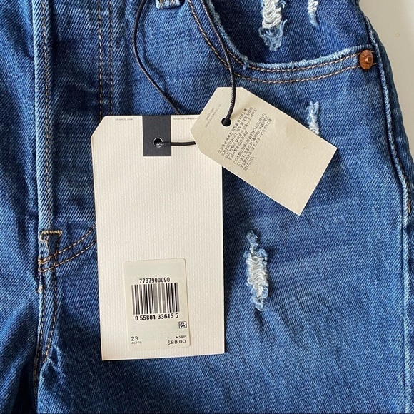 NEW Levi’s Ribcage Cutoff Distressed Jean Shorts - Picture 6 of 12